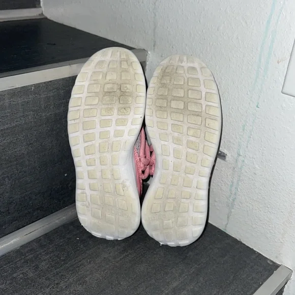 🌸💜Adidas Sneakers💜🌸 - Picture 4 of 5